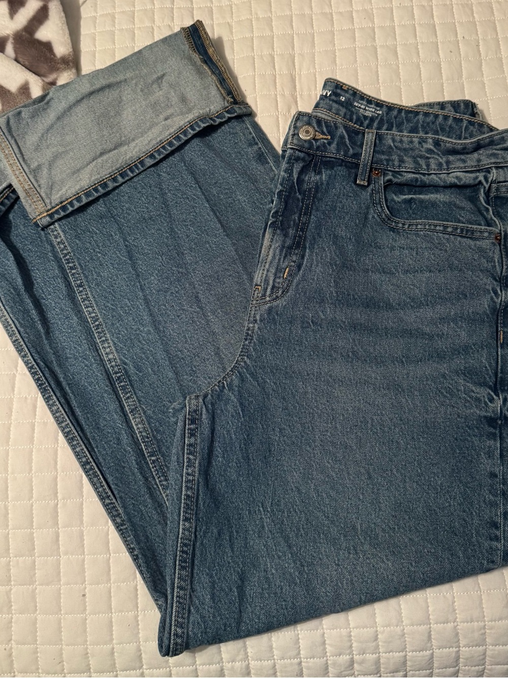 Old Navy Extra High-Rise Wide Leg Jeans - Medium Blue